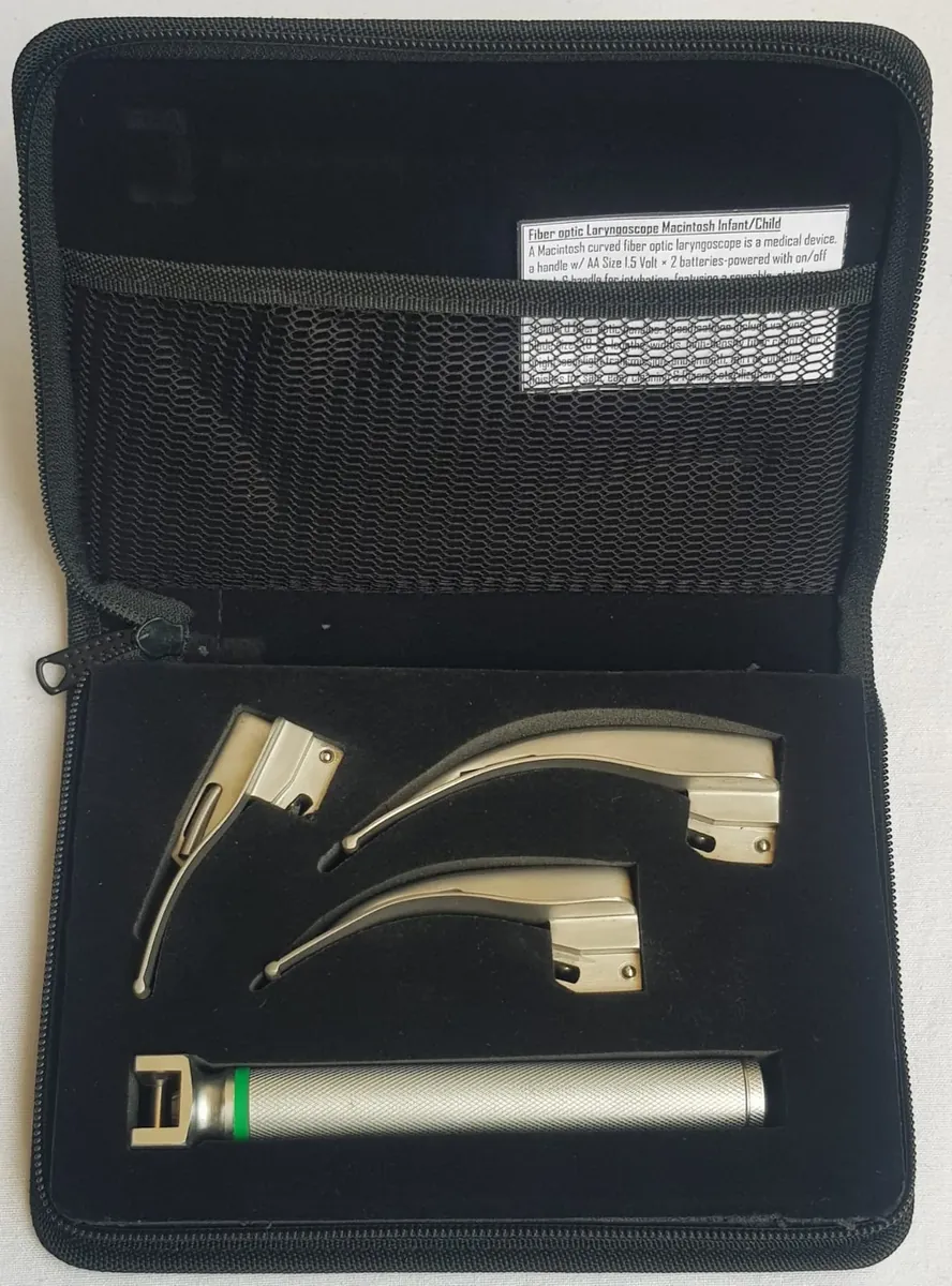 Macintosh Fiberoptic Laryngoscope Infant & Child Set — 3 Curved Blades + Battery Handle